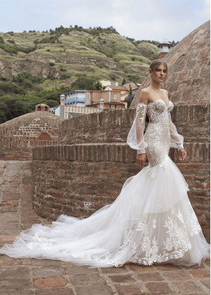 Strapless Ivory Lace Tulle Modern Wedding Dress